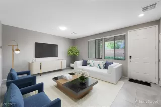 Photo #4: 2447789 Listing