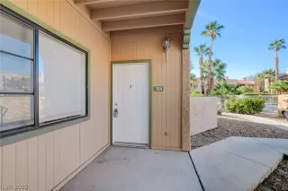 Photo #1: 2447832 Listing 