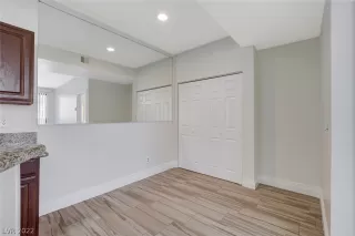 Photo #6: 2447832 Listing 