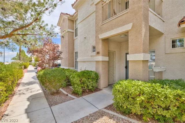 MLS: 2447835 Condo For Sale