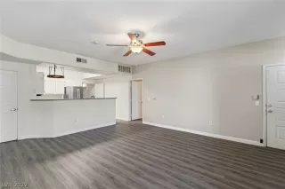 Photo #2: 2447835 Listing