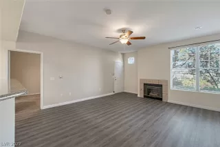 Photo #3: 2447835 Listing