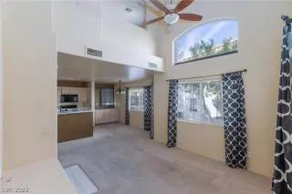 Photo #6: 2447847 Listing 