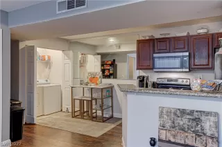 Photo #5: 2447855 Listing 