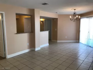 Photo #2: 2447878 Listing 