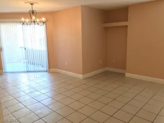 Photo #3: 2447878 Listing 