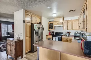 Photo #3: 2447884 Listing 
