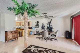 Photo #4: 2447884 Listing 