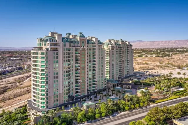 MLS: 2447887 Condo For Sale