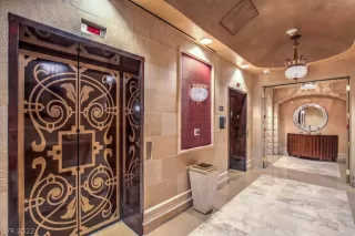 Photo #5: 2447887 Listing