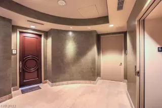 Photo #6: 2447887 Listing