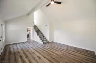 Photo #2: 2447899 Listing