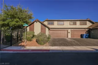 Photo #3: 2447899 Listing