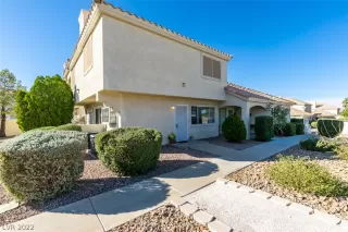 Photo #1: 2447905 Listing 