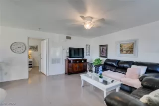 Photo #3: 2447905 Listing 