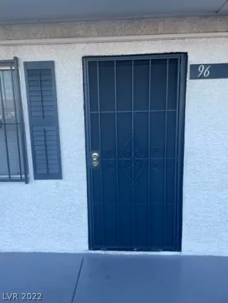 Photo #1: 2447923 Listing 