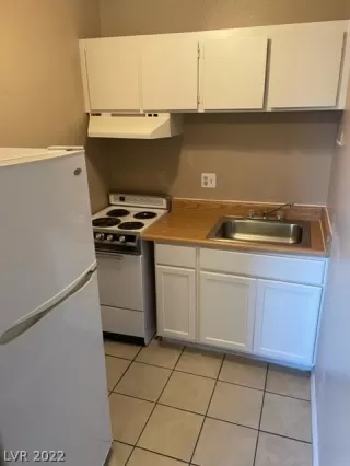 Photo #5: 2447923 Listing 