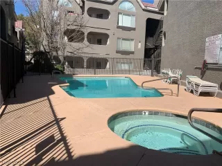 Photo #2: 2447927 Listing 