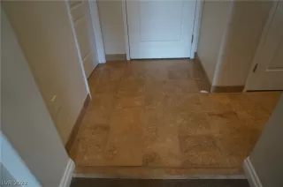 Photo #2: 2447939 Listing 