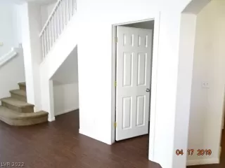 Photo #4: 2447940 Listing 