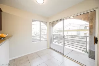 Photo #4: 2447999 Listing