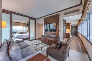 Photo #3: 2448079 Listing