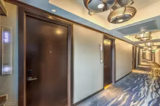 Photo #5: 2448079 Listing