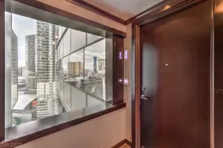 Photo #6: 2448079 Listing