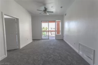 Photo #5: 2448083 Listing 