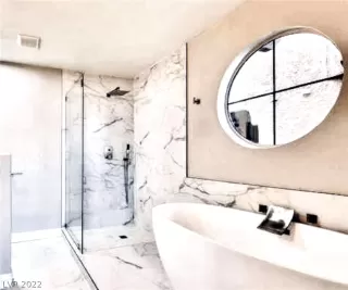 Photo #4: 2448096 Listing