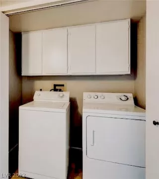 Photo #5: 2448096 Listing