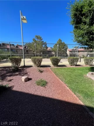 Photo #6: 2448096 Listing