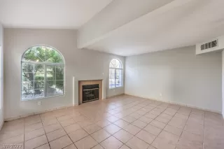 Photo #2: 2448119 Listing 