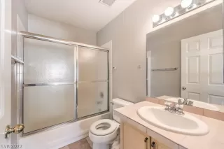 Photo #4: 2448119 Listing 