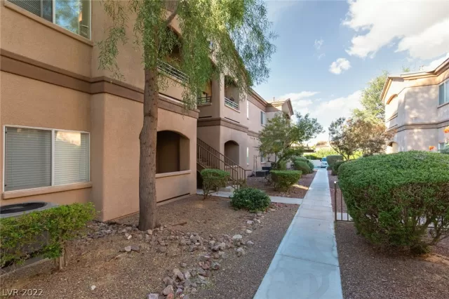 MLS: 2448147 Condo For Sale