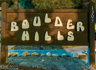 Photo #2: 2448185 Listing 