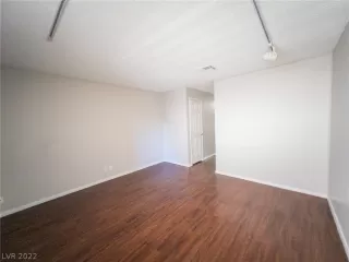 Photo #5: 2448185 Listing 