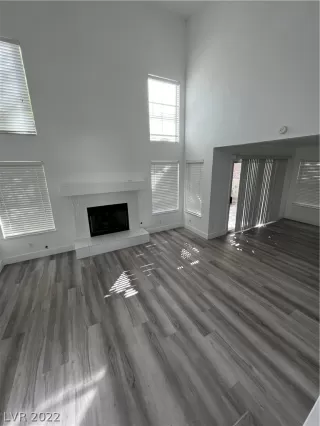 Photo #1: 2448196 Listing 