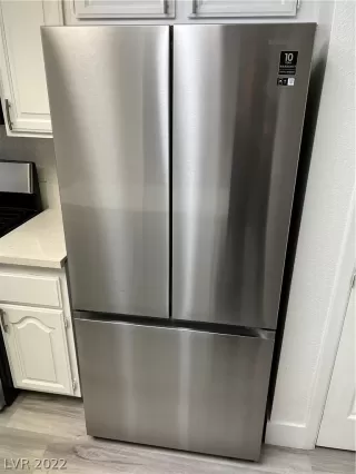 Photo #6: 2448196 Listing 