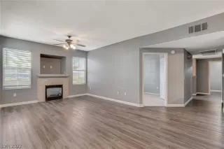 Photo #4: 2448212 Listing 