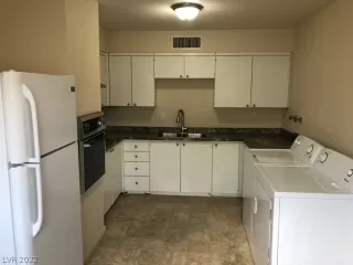 Photo #4: 2448253 Listing 