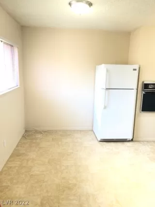 Photo #5: 2448253 Listing 