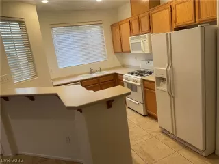 Photo #1: 2448274 Listing 