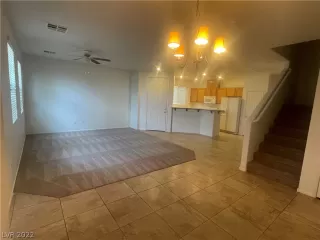 Photo #4: 2448274 Listing 