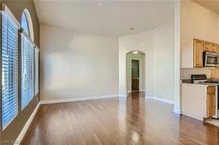 Photo #2: 2448277 Listing 