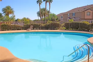 Photo #4: 2448277 Listing 