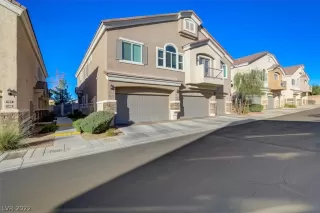 Photo #1: 2448281 Listing