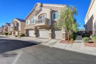 Photo #2: 2448281 Listing