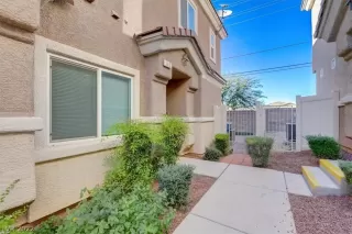 Photo #3: 2448281 Listing