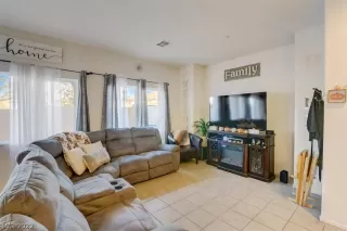 Photo #6: 2448281 Listing